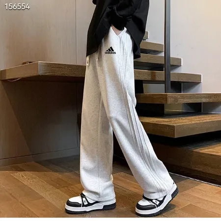 アディダス カジュアルパンツ