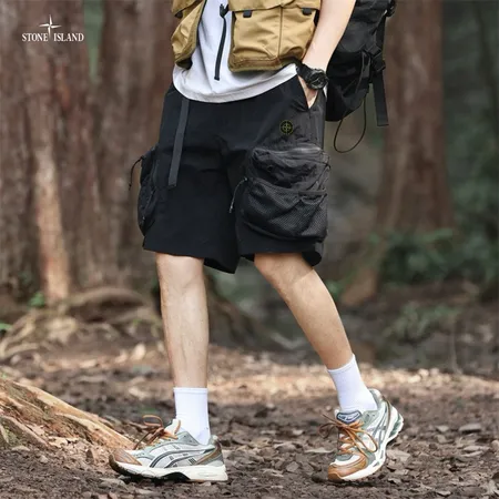 ストーンアイランド ショートパンツ