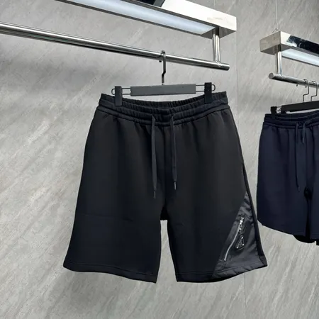 プラダ ショートパンツ