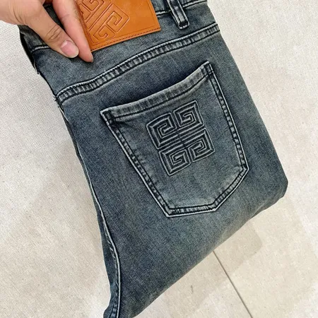 ジバンシィ ジーンズ