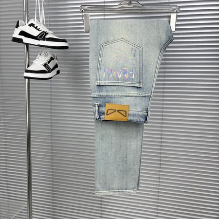 フェンディ ジーンズ