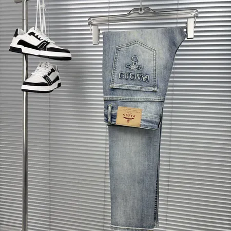 プラダ ジーンズ