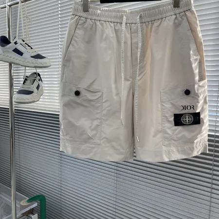 ストーンアイランド ショートパンツ