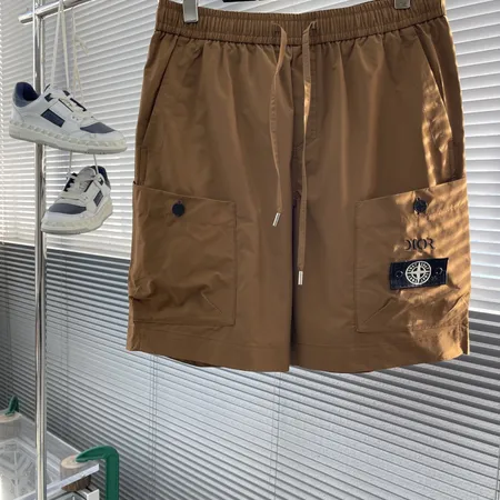 ストーンアイランド ショートパンツ