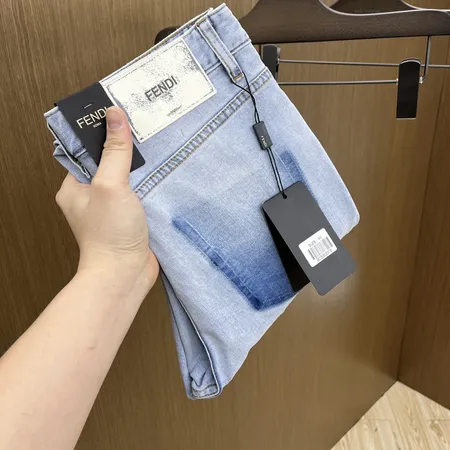 フェンディ ジーンズ