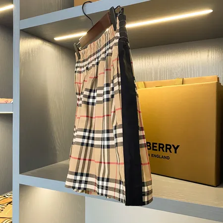 バーバリー ス ショートパンツ