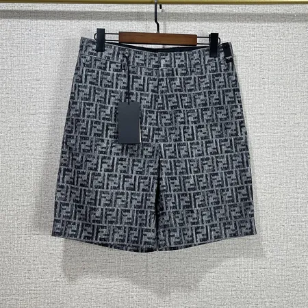 フェンディ ショートパンツ