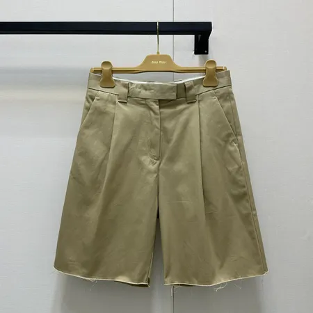 ミュウミュウ ショートパンツ