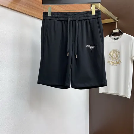 プラダ ショートパンツ