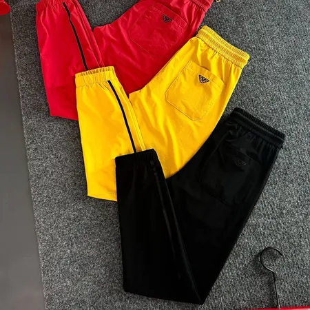 アルマーニ カジュアルパンツ