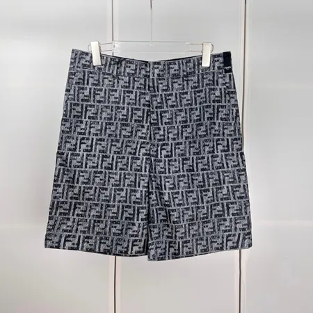 フェンディ ショートパンツ