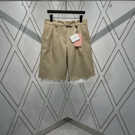 ミュウミュウ ショートパンツ