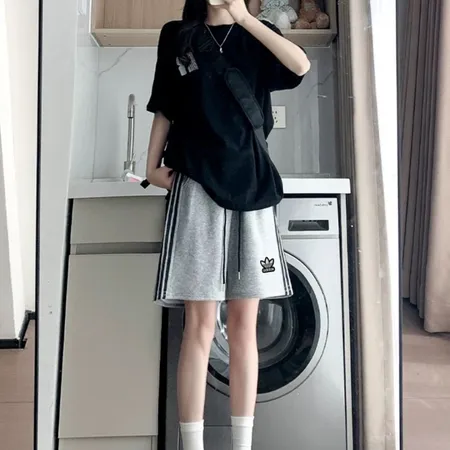 アディダス ショートパンツ