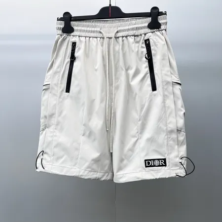 ストーンアイランド ショートパンツ