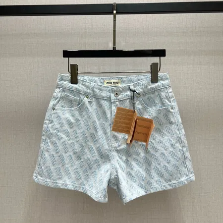 ミュウミュウ ショートパンツ