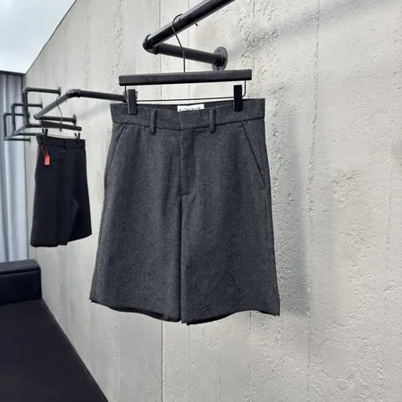 ロエベ ショートパンツ