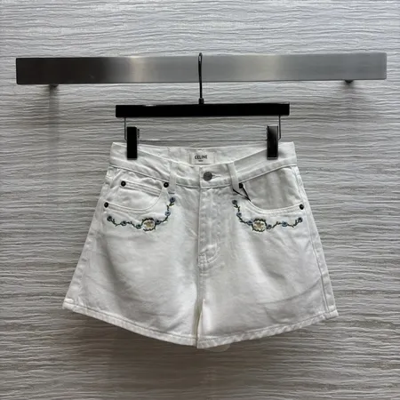 セリーヌ ショートパンツ