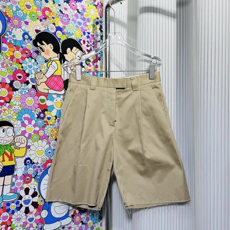 ミュウミュウ ショートパンツ