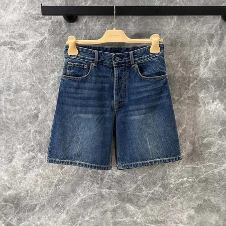 ミュウミュウ ショートパンツ