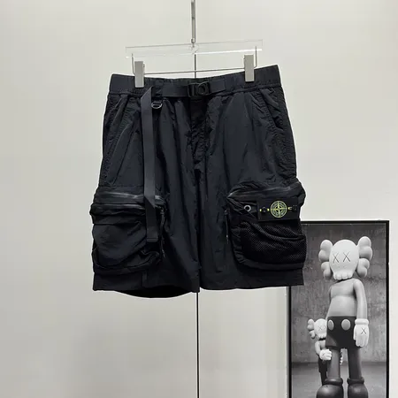 ストーンアイランド ショートパンツ