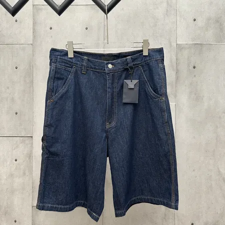 プラダ ショートパンツ