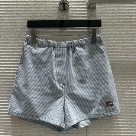 ミュウミュウ ショートパンツ