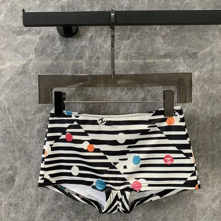 シャネル ショートパンツ