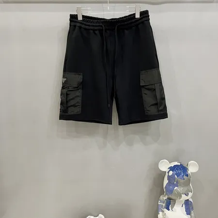 プラダ ショートパンツ