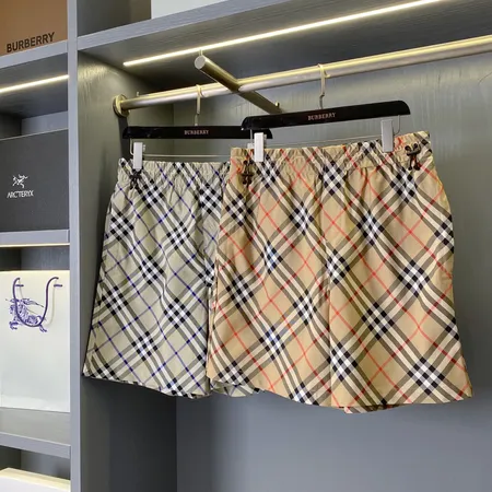 プラダ ショートパンツ