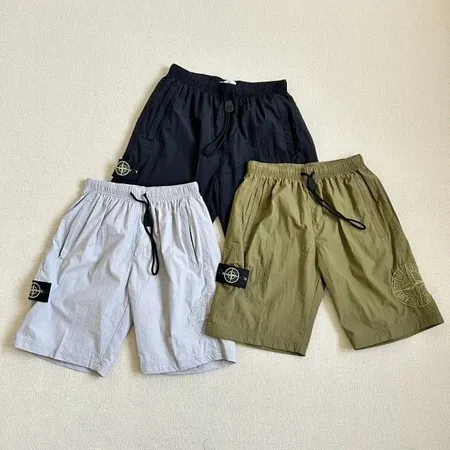 ストーンアイランド ショートパンツ