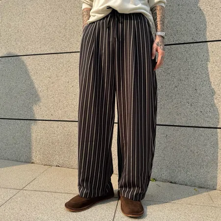 セリーヌ カジュアルパンツ