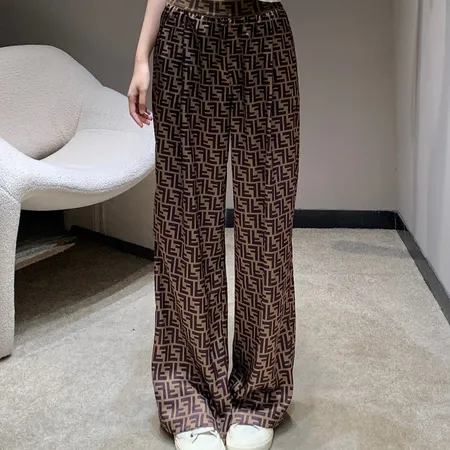 フェンディ カジュアルパンツ