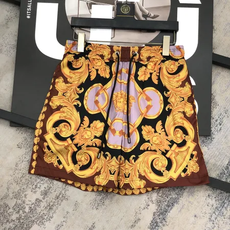 ヴェルサーチ ショートパンツ