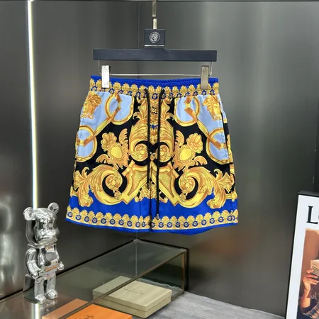 ヴェルサーチ ショートパンツ