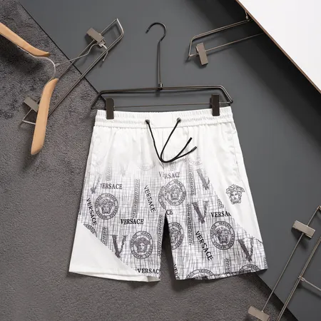 ヴェルサーチ ショートパンツ