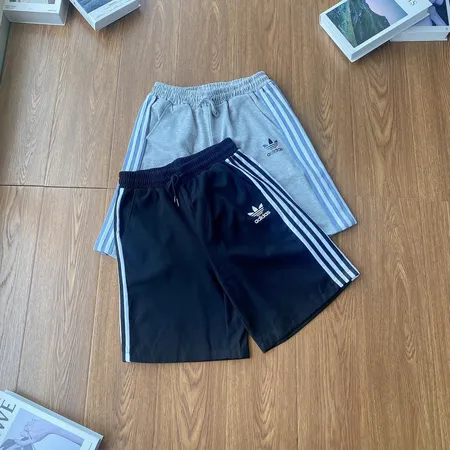 アディダス ショートパンツ