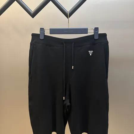プラダ ショートパンツ