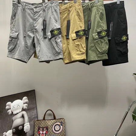 ストーンアイランド ショートパンツ