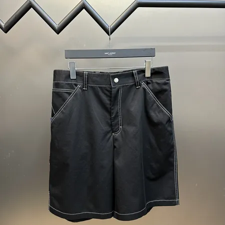 プラダ ショートパンツ