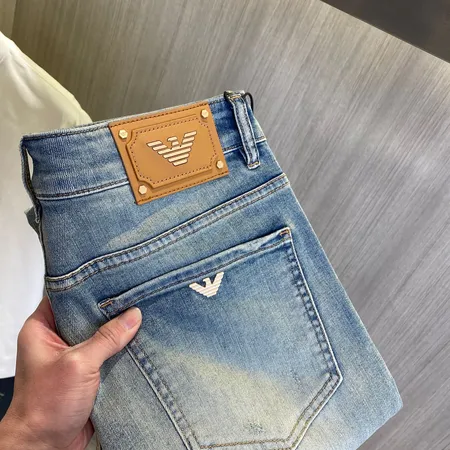 アルマーニ ジーンズ