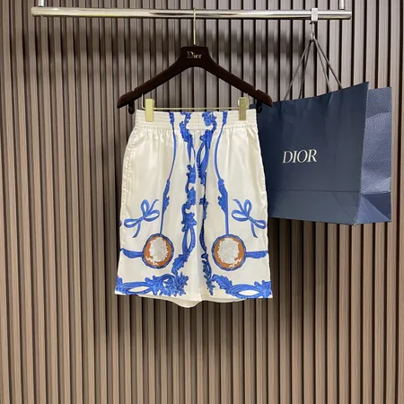 ヴェルサーチ ショートパンツ