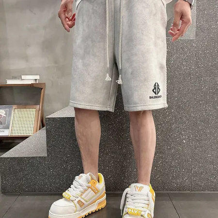 バレンシアガ ショートパンツ