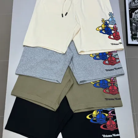 ミュウミュウ ショートパンツ