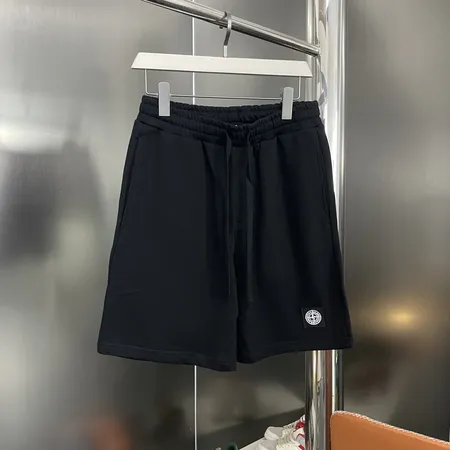 ストーンアイランド ショートパンツ