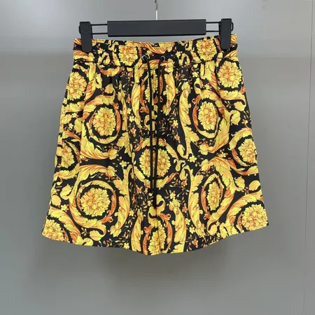 ヴェルサーチ ショートパンツ