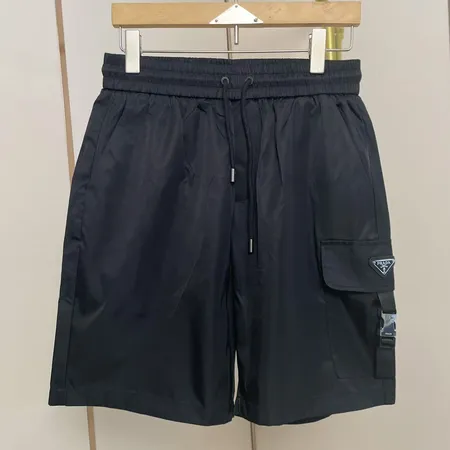 プラダ ショートパンツ