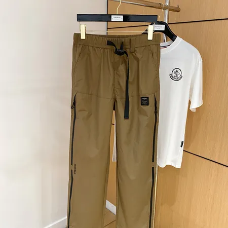 ジバンシィ カジュアルパンツ