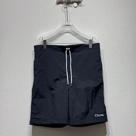 セリーヌ ショートパンツ