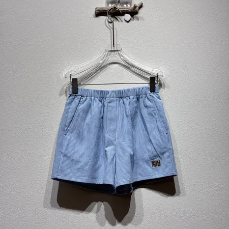ミュウミュウ ショートパンツ