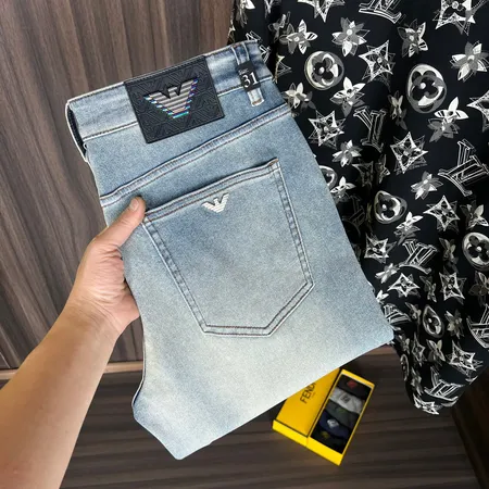 アルマーニ ジーンズ